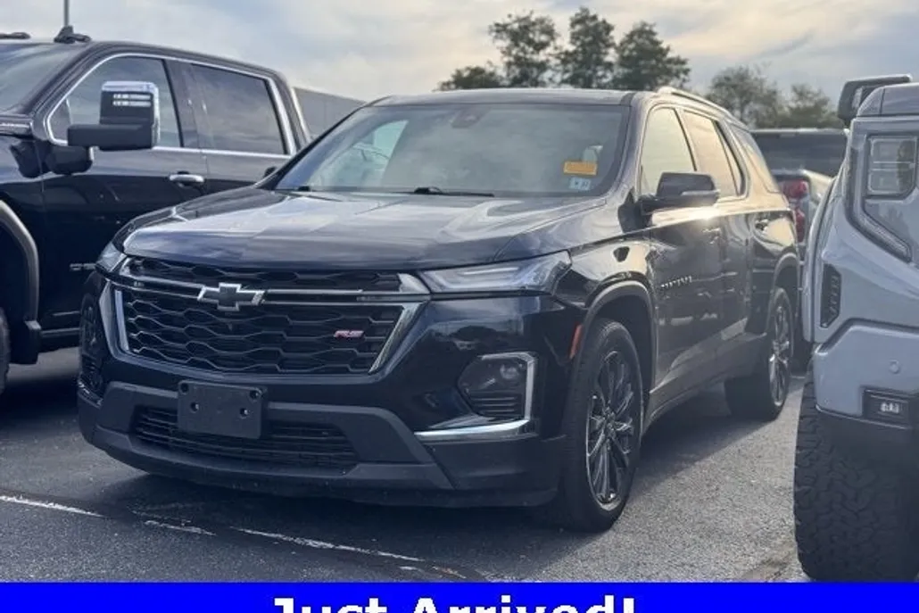 2023 Chevrolet Traverse RS photo 1