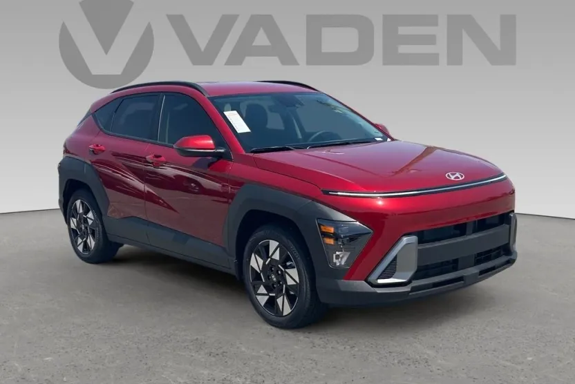 2025 Hyundai Kona SEL photo 1