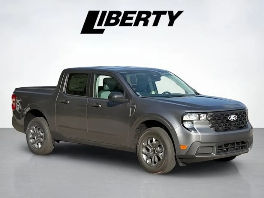 2025 Ford Maverick XLT photo 1