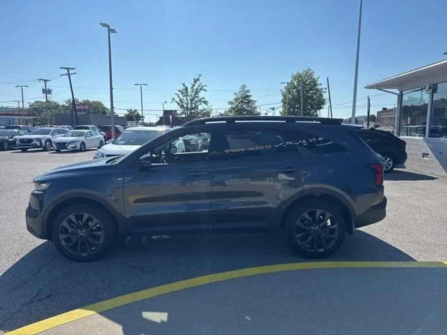 2022 Kia Sorento X-Line EX photo 1