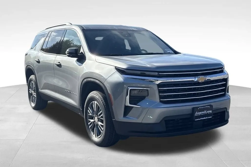 2026 Chevrolet Traverse photo 1