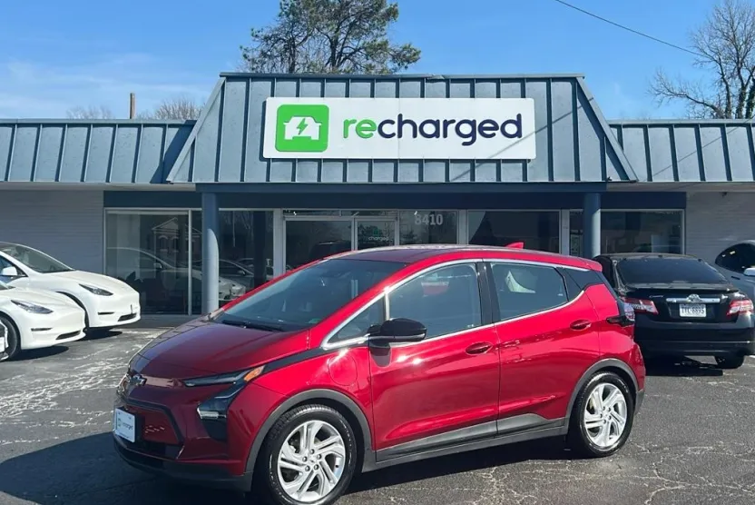 2022 Chevrolet Bolt EV 1LT photo 1