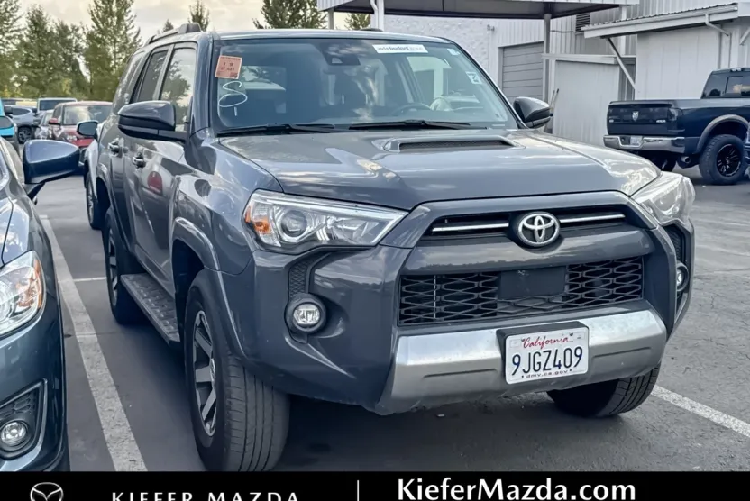 2024 Toyota 4Runner TRD Off-Road photo 1
