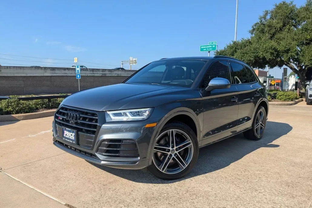 2018 Audi SQ5 Premium Plus photo 1