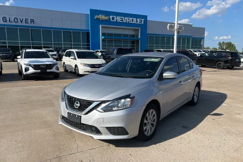 2019 Nissan Sentra SV photo 1
