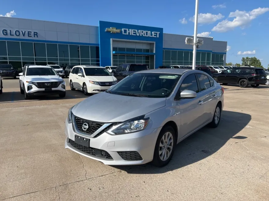2019 Nissan Sentra SV photo 1