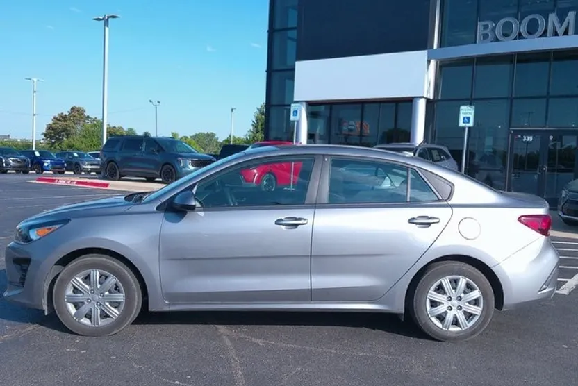 2023 Kia Rio S photo 1