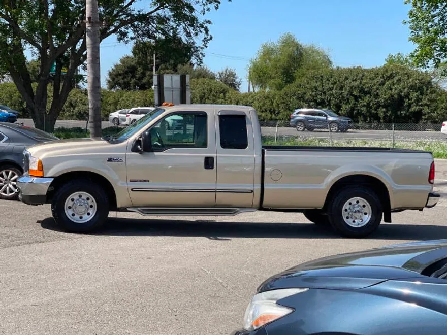 2000 Ford F-250 XLT photo 1