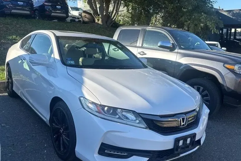 2016 Honda Accord EX-L photo 1