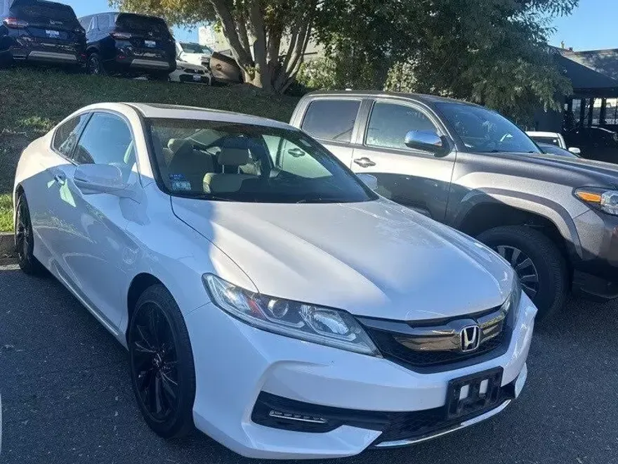 2016 Honda Accord EX-L photo 1
