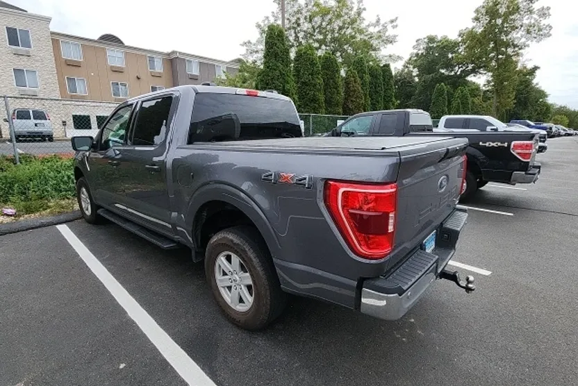 2022 Ford F-150 XLT photo 1