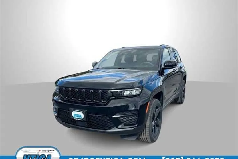 2023 Jeep Grand Cherokee Altitude photo 1