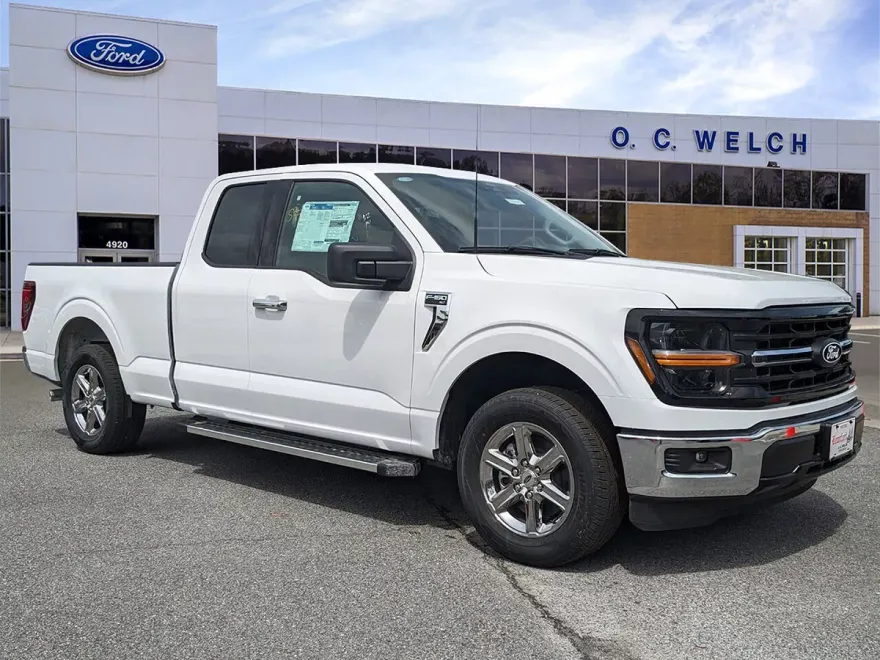 2025 Ford F-150 XLT photo 1