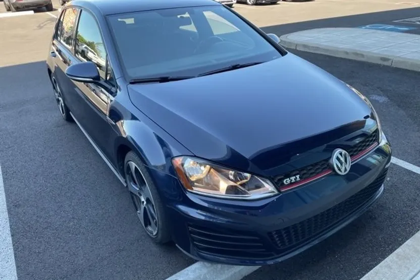 2017 Volkswagen Golf GTI S photo 1