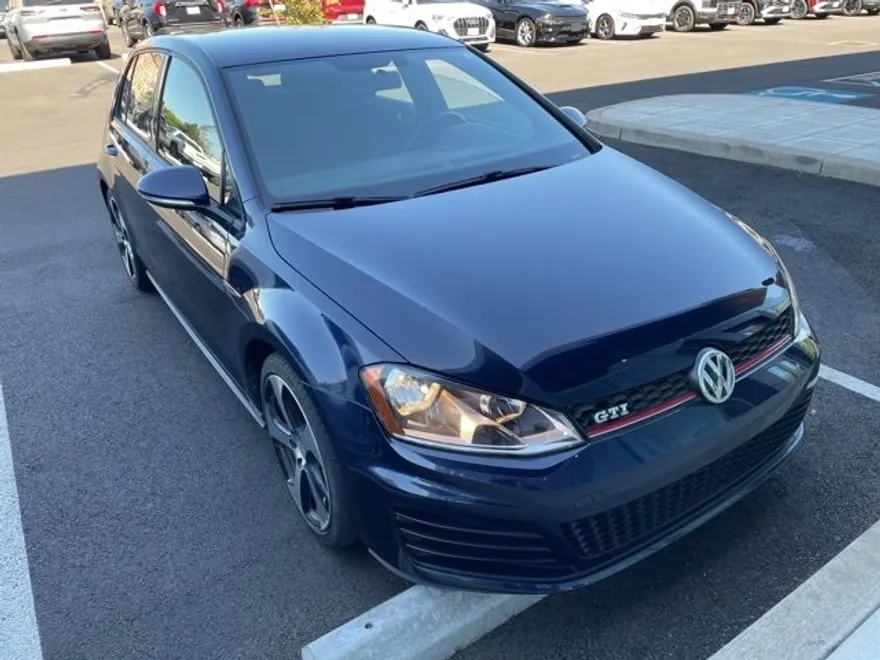 2017 Volkswagen Golf GTI S photo 1