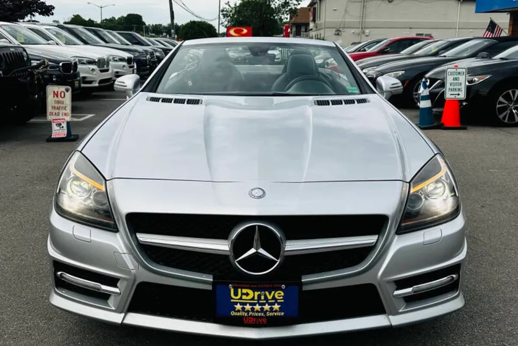2012 Mercedes Benz SLK 250 photo 1