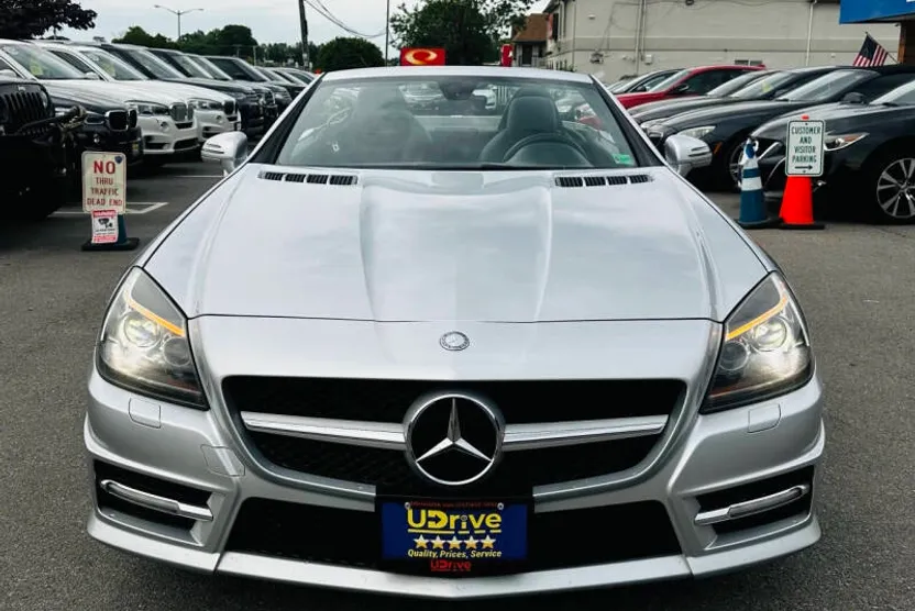 2012 Mercedes Benz SLK 250 photo 1