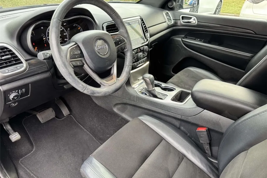 2020 Jeep Grand Cherokee Altitude photo 1
