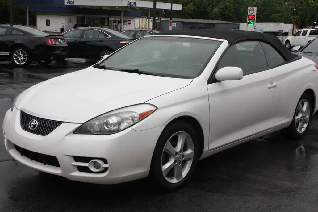 2008 Toyota Camry Solara SE photo 1