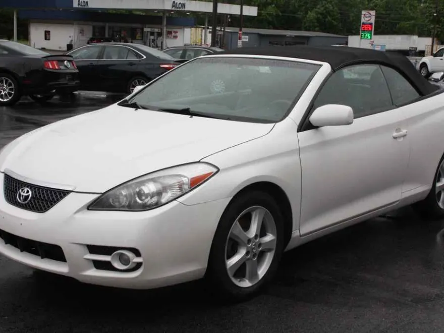 2008 Toyota Camry Solara SE photo 1