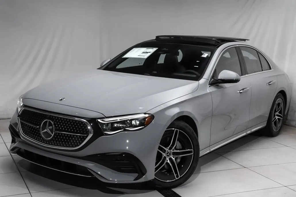2026 Mercedes Benz E 350 4MATIC Sedan photo 1