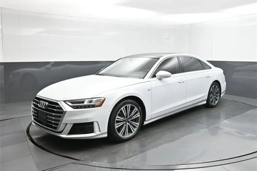 2021 Audi A8 4.0 Quattro photo 1