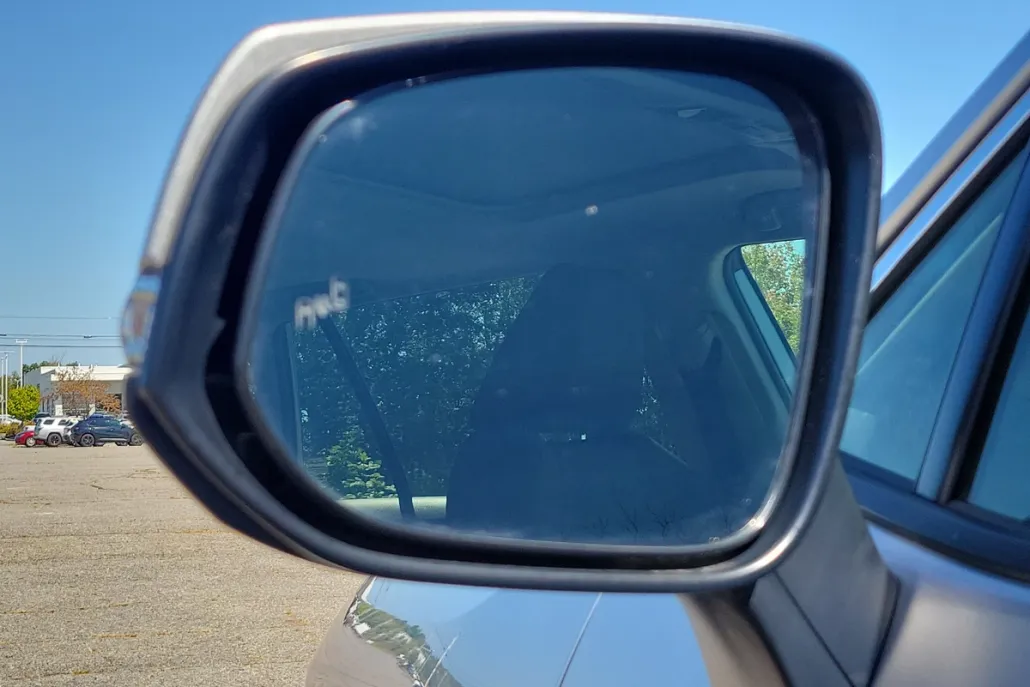 2022 Toyota RAV4 Hybrid XLE photo 1
