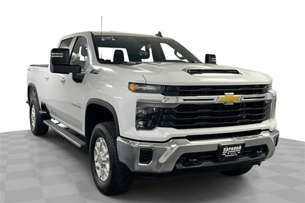 2024 Chevrolet Silverado 2500HD LT photo 1