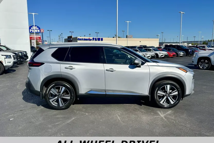 2021 Nissan Rogue AWD SL photo 1