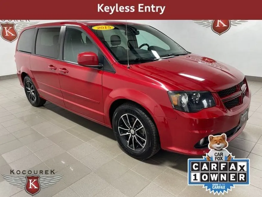 2015 Dodge Grand Caravan R/T photo 1