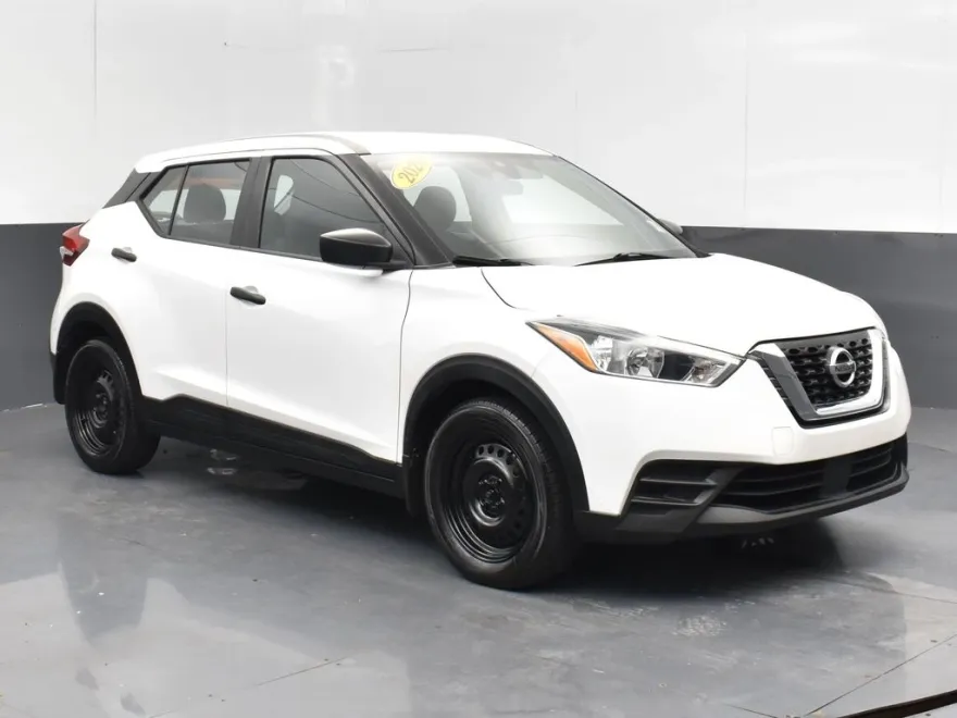 2020 Nissan Kicks S photo 1