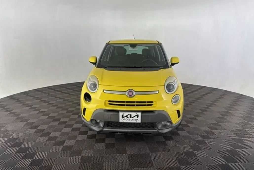 2014 Fiat 500L Trekking photo 1