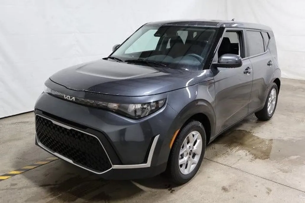 2025 Kia Soul S photo 1