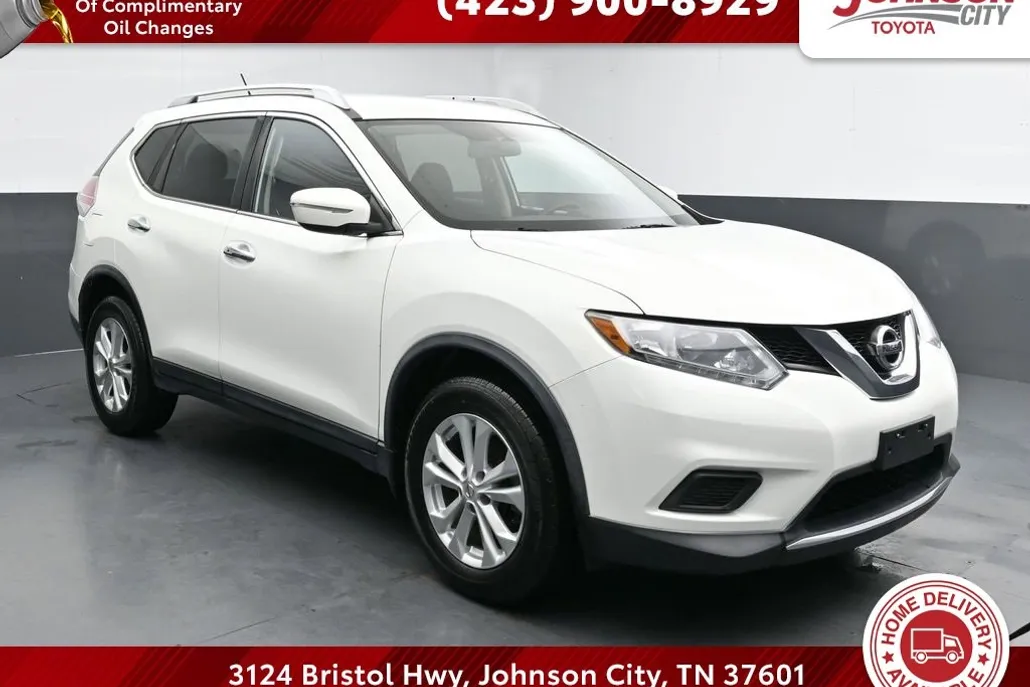 2016 Nissan Rogue SV photo 1