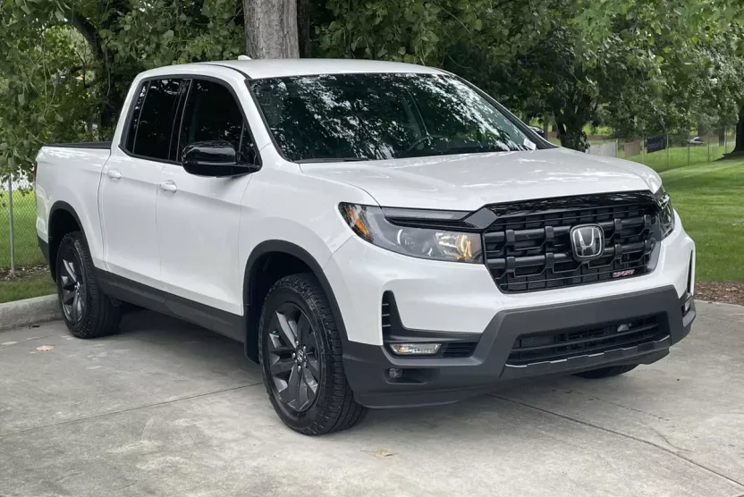 2025 Honda Ridgeline Sport photo 1