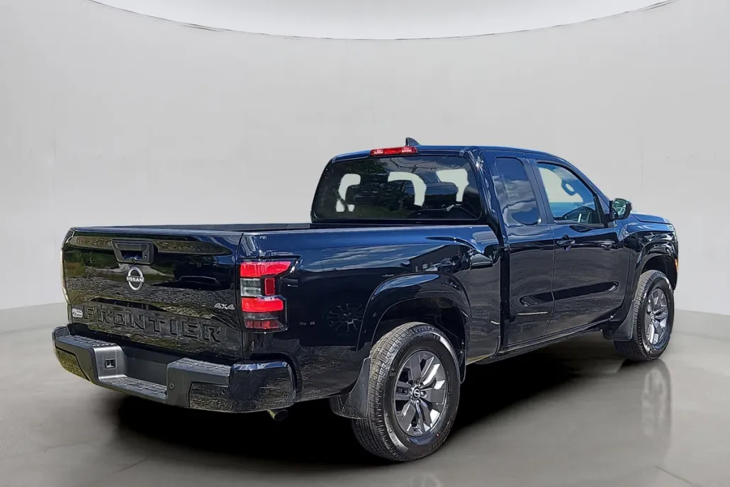 2025 Nissan Frontier SV photo 1