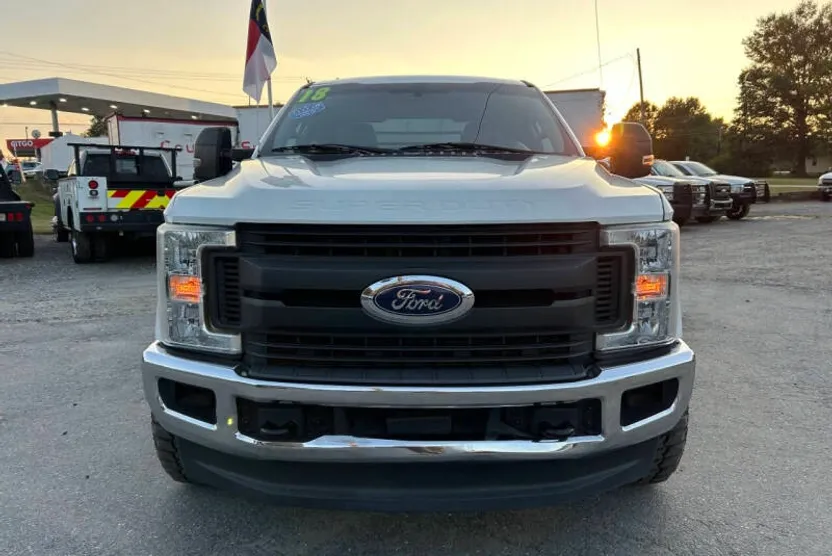 2018 Ford F-250 XL photo 1