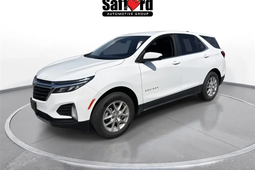 2024 Chevrolet Equinox LT photo 1