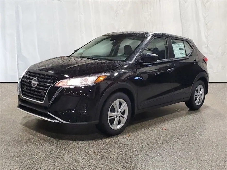 2024 Nissan Kicks S photo 1