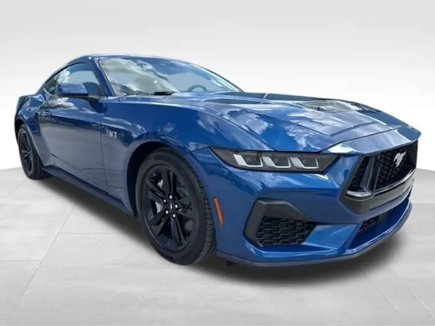 2024 Ford Mustang GT photo 1