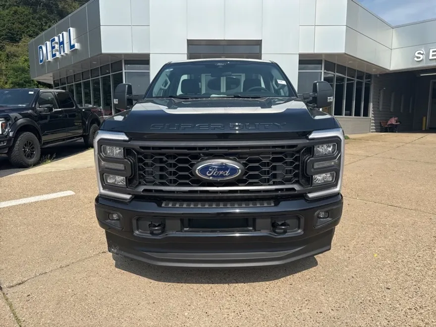 2025 Ford F-350 XL photo 1