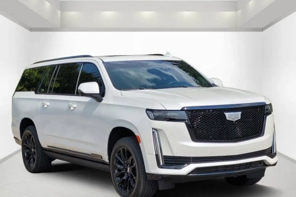 2023 Cadillac Escalade ESV Sport Platinum photo 1