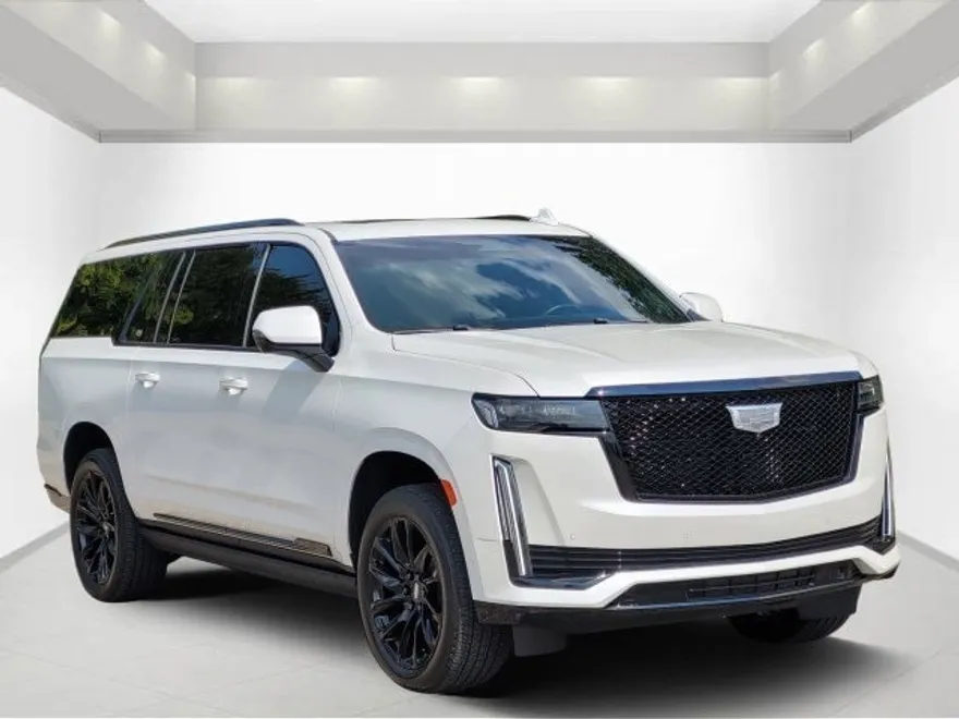 2023 Cadillac Escalade ESV Sport Platinum photo 1