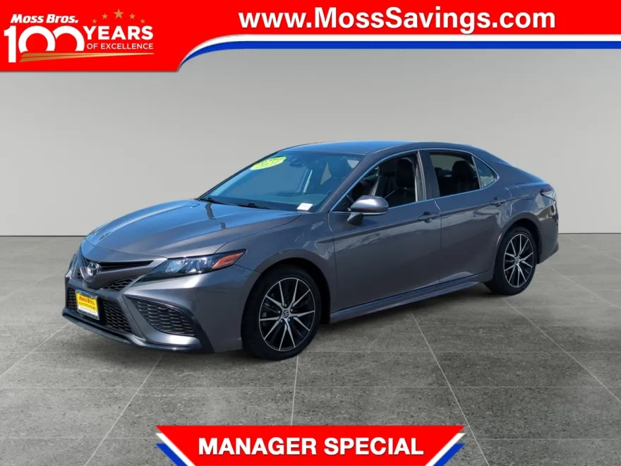 2023 Toyota Camry SE photo 1