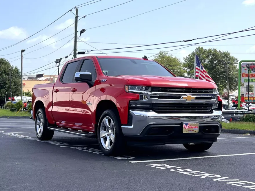 2019 Chevrolet Silverado 1500 LT photo 1