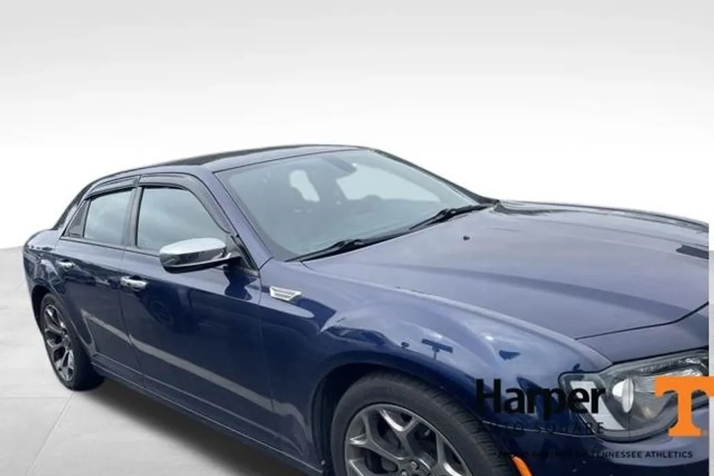 2016 Chrysler 300 S photo 1