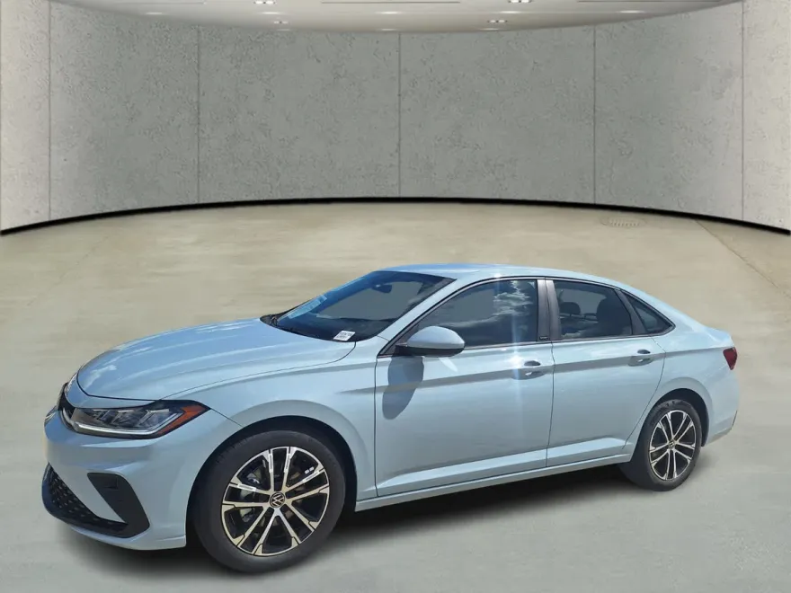 2026 Volkswagen Jetta Sport photo 1