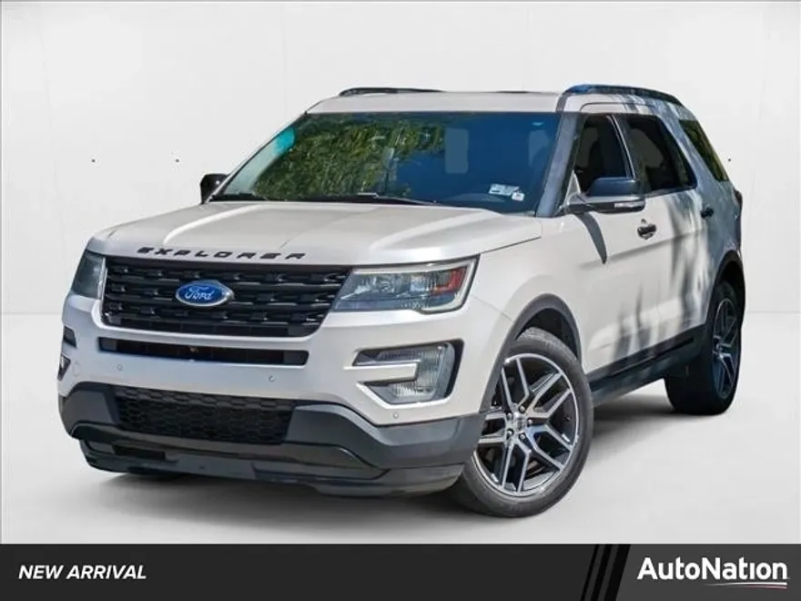 2016 Ford Explorer Sport photo 1