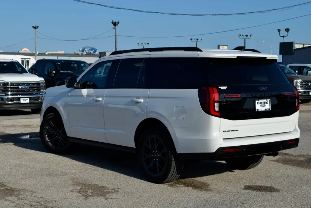 2025 Ford Expedition Platinum photo 1