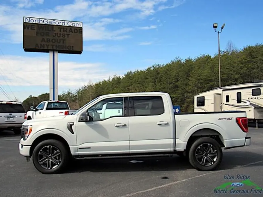 2023 Ford F-150 XLT photo 2